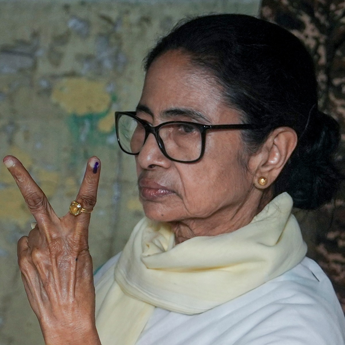 mamata banerjee bengal cabinet dissolved trinamool congress