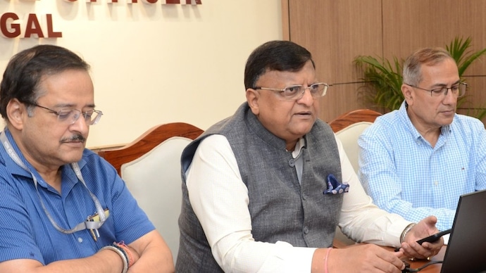 Manoj Agarwal (seated in the middle) is a 1990-batch IAS officer who served as Chief Electoral Officer during the 2026 West Bengal Assembly polls. (Photo: @CEOWestBengal/X) Manoj Agarwal