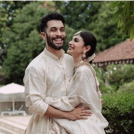 Mouni Roy, husband Suraj Nambiar unfollow each other; fans speculate marital rift