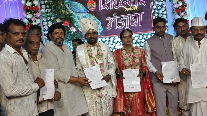 The rare gesture drew widespread praise for the groom's family. Nanded wedding
