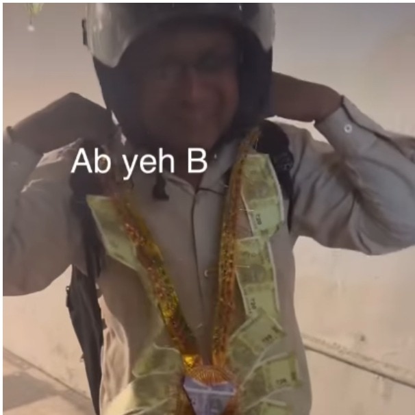 Blinkit delivery agent gets paid in note garland at wedding house, amuses internet
