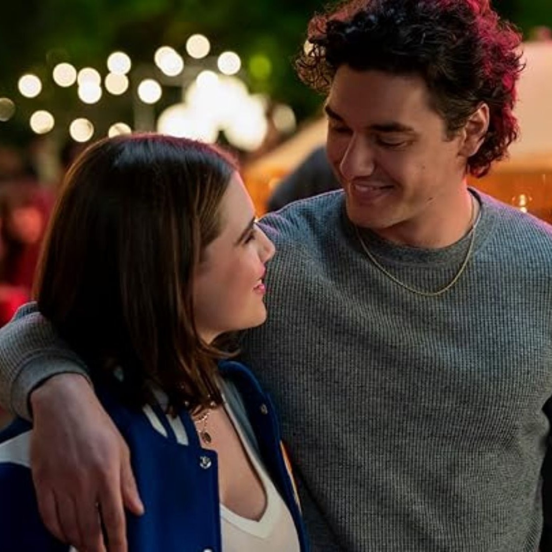 Off Campus review: A predictable but addictive hockey romance binge