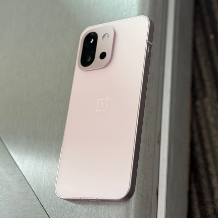 OnePlus 13s price drops to Rs 46,999 in Amazon Summer Sale, how the deal works