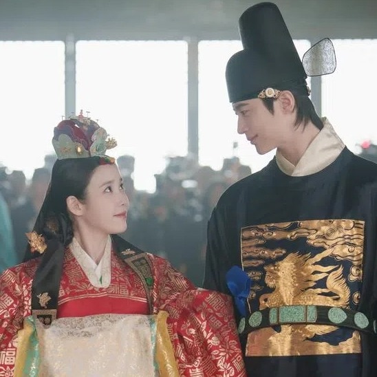 IU, Byeon Woo Seok apologise over Perfect Crown historical row