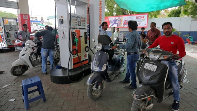Petrol, diesel prices in India are likely to rise around May 15. Petrol, diesel prices today, April 2