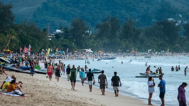 Four Indian tourists 'mysteriously' faint at Thailand cafe, one dies hours later