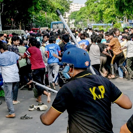 Police crack down on namaz protesters, Bengal CM sends big Park Circus message