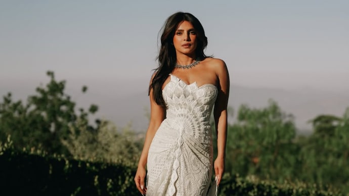 Priyanka Chopra stuns in a Chikankari gown | Photo: Instagram Priyanka Chopra stuns in a Chikankari gown | Photo: Instagram