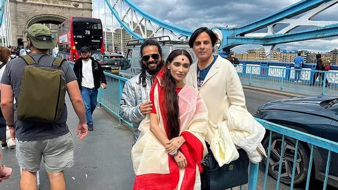 Rahul Roy with his sister Hari, mother Priyanka and brother-in-law Romir Sen. (Photo credit: Instagram/Rahul Roy) Rahul Roy