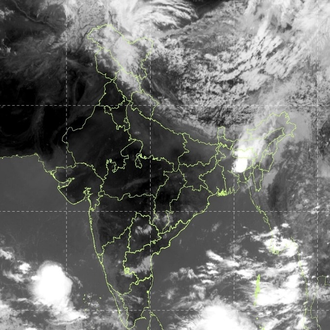 Rain coming: Satellite shows big cloud surge, yellow alert in these states