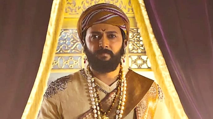 Riteish Deshmukh in a scene from Raja Shivaji, the film did well on its first Tuesday Raja Shivaji Box Office Day 5: Steady hold on weekdays for Riteish's film, eyes on Sairat