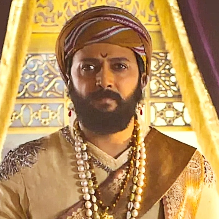 Raja Shivaji box office Day 5: Steady weekday hold for Riteish's film, eyes Sairat