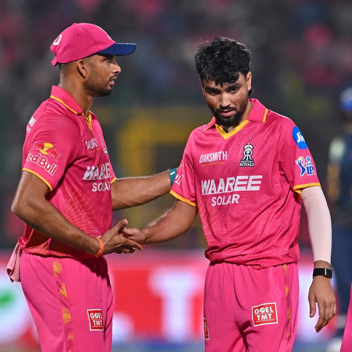 Think outside the box: RR bowlers slammed by Bond after another 200-plus leak