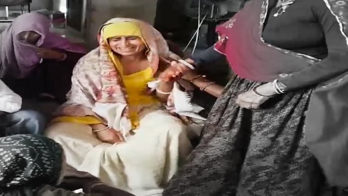 Police alleged that the woman staged dramatic mourning after helping kill her husband, his mother, second wife and relative over a family dispute Rajasthan Woman