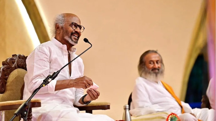 Rajinikanth shared the stage with Sri Sri Ravi Shankar at an Art of Living event in Bengaluru. Rajinikanth, Sri Sri Ravi Shankar
