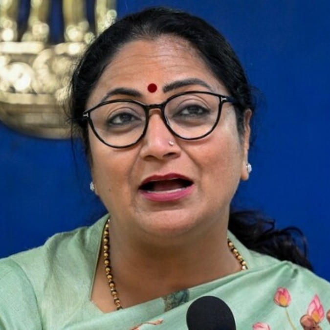 CM Rekha Gupta holds hybrid meetings as Delhi govt pushes work-from-home drive
