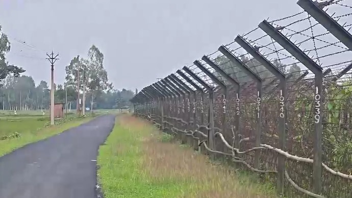 Residents in Cooch Behar donate land for India-Bangladesh border fencing, cite safety concerns (ANI) Residents in Cooch Behar donate land for India-Bangladesh border fencing, cite safety concerns