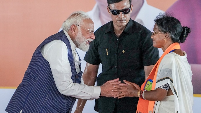 RG Kar victim's mother and BJP candidate Ratna Debnath with Prime Minister Narendra Modi. (File photo: PTI) RG Kar was the biggest silent factor in Bengal polls.