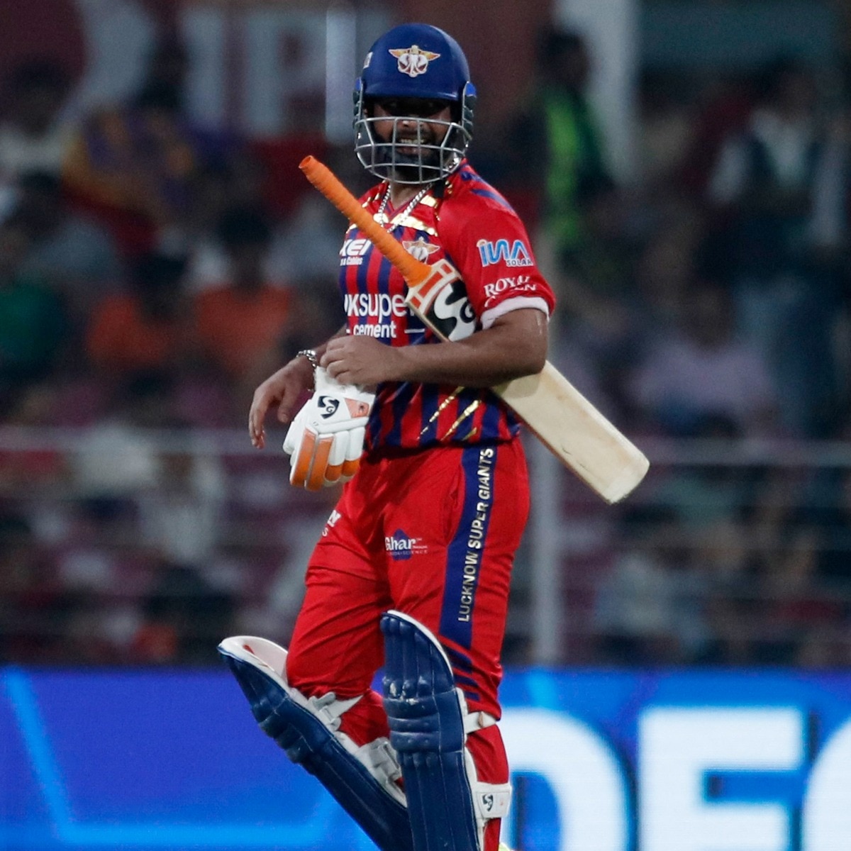 Helpless Rishabh Pant left praying for luck as LSG sink deeper after MI defeat