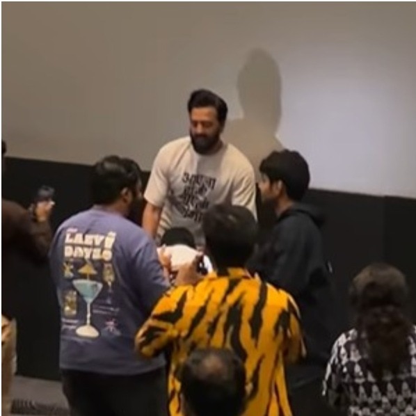 Fans touch Riteish Deshmukh’s feet during surprise Raja Shivaji screening visit