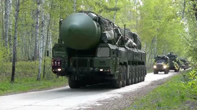 Russia said the drills involved 64,000 troops, more than 200 missile launchers, over 140 aircraft, 73 warships and 13 submarines. (Photo: Reuters)