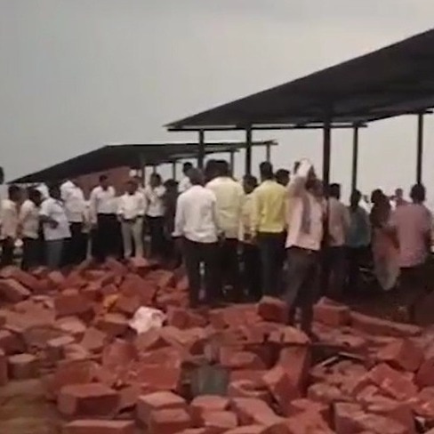 Children among 6 killed as temple wall collapses amid storm in Maharashtra