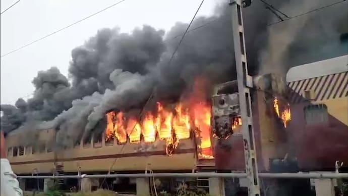 A fire broke out at the empty coaches of a passenger train in Sarasam station
