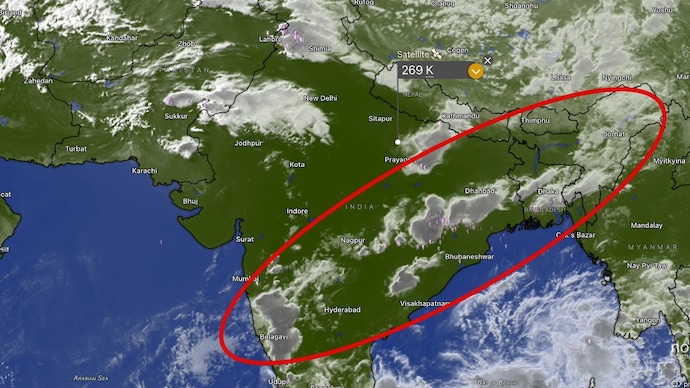 The cloud band appears to be driven by a combination of strong surface heating, moisture incursion from the Arabian Sea. (Photo: Windy) Satellite Cloud cover India
