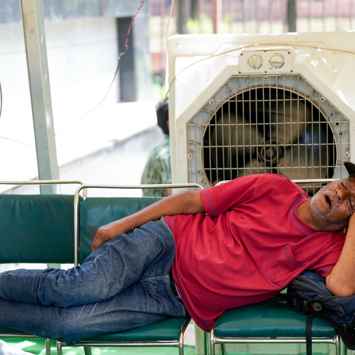 Delhi sizzles as temperature hits 45.1°C, Ridge area records 46.5°C