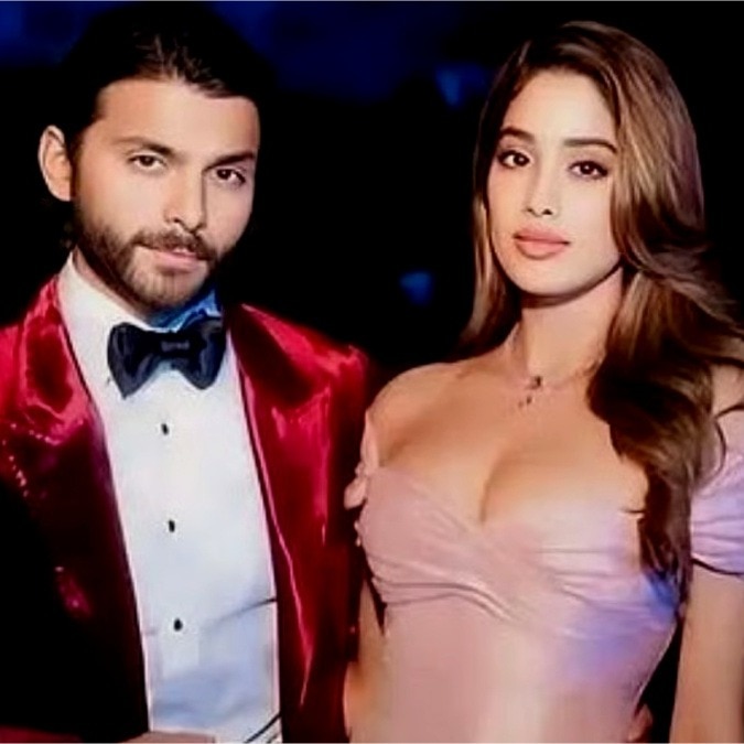 Shikhar Pahariya cheers for Janhvi Kapoor after Peddi trailer, calls her ‘lady don’