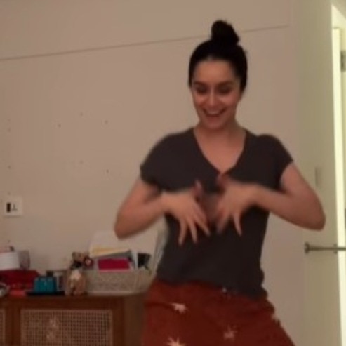 Shraddha Kapoor dances like nobody’s watching, boyfriend Rahul Mody was
