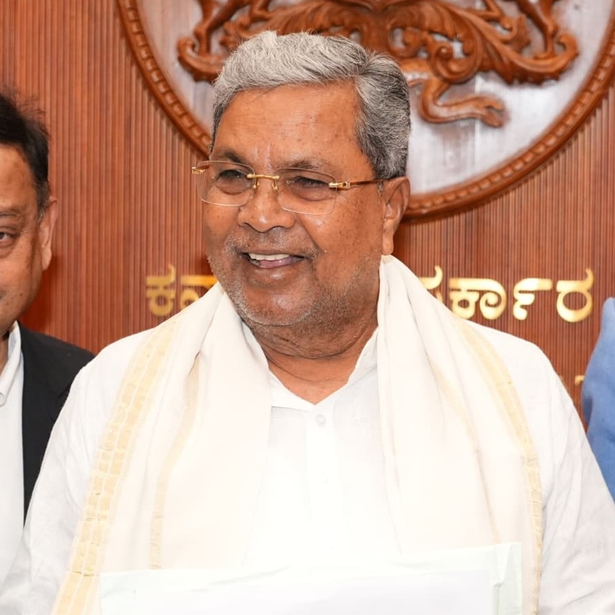 Political move amid resignation buzz? Siddaramaiah accepts caste survey report
