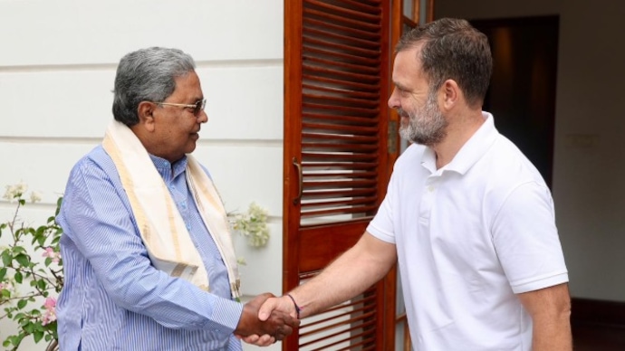 Siddaramaiah meets Rahul Gandhi in Delhi Siddaramaiah meets Rahul Gandhi in Delhi