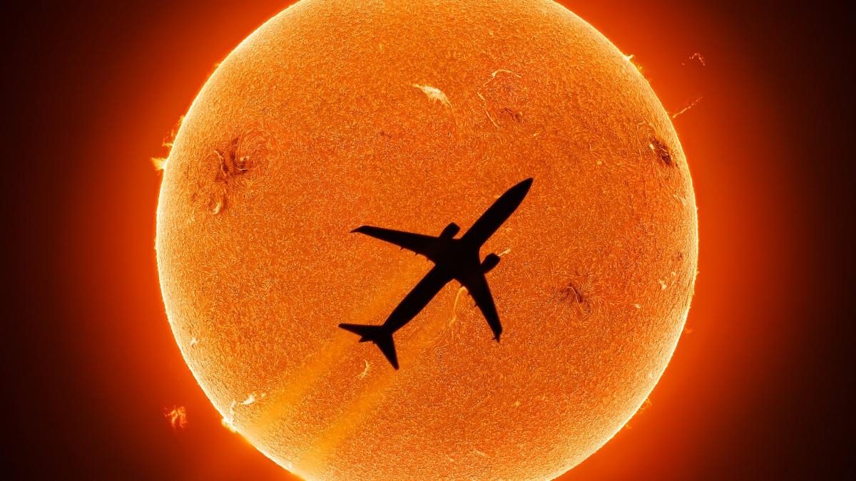 Capturing an aircraft transit across the Sun is considered one of the most difficult forms of astrophotography. (Photo: X/@AJamesMcCarthy) Solar jet prominence