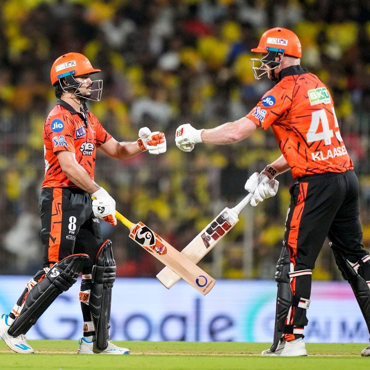 Top 2 out of grasp, SRH hope to dent RCB's confidence in Hyderabad