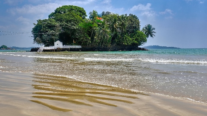 Sri Lanka has rolled out a free ETA scheme for travellers from 40 countries, including India. Indian tourists can now apply online for a free 30-day travel authorisation before flying to the island nation. Sri Lanka has rolled out a free ETA scheme for travellers from 40 countries, including India. Indian tourists can now apply online for a free 30-day travel authorisation before flying to the island nation.