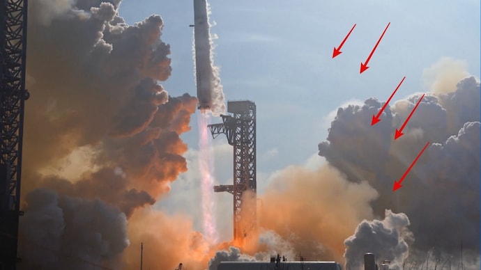 Seconds after ignition, expanding rings and shimmering pressure waves appeared around the rocket exhaust plume. (Photo: SpaceX) Starship Super Heavy shockwaves