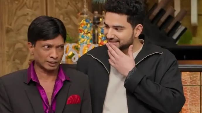 Sunil Pal and Samay Raina in The Great Indian Kapil Show. Sunil Pal, Samay Raina