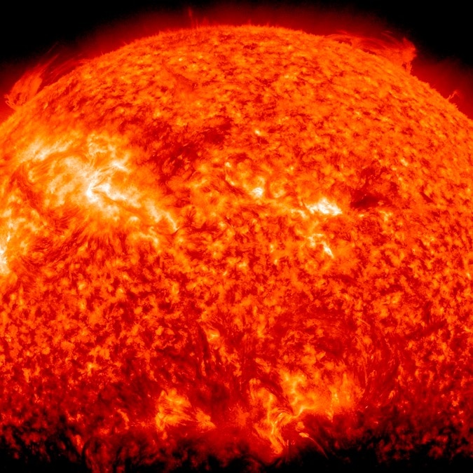 How a powerful blast left the Sun and then mysteriously fell back