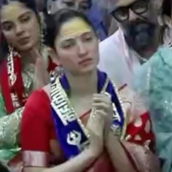 A divine calling: Tamannaah Bhatia visits Mahakaleshwar temple in a red saree