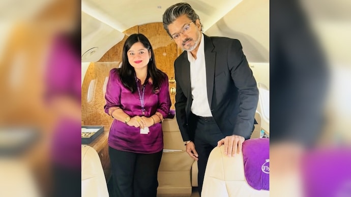 Tamil Nadu CM Vijay makes air hostess's 'crew duty extra special' with a photo (Photo: Uma Meenakshi/Instagram) Tamil Nadu Chief Minister C Joseph Vijay with air hostess