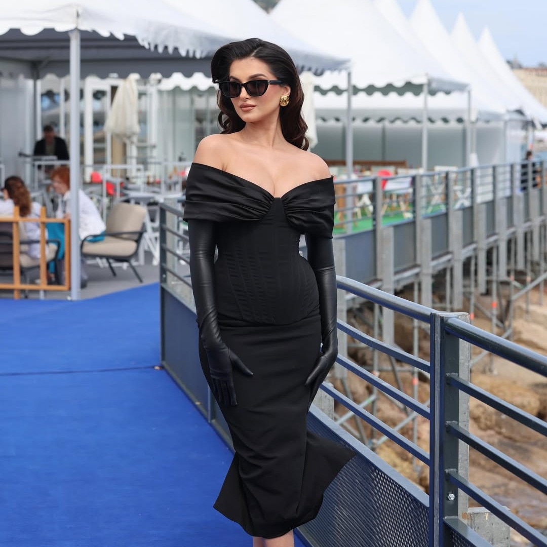 Fashion gloves are chic, and Tara Sutaria’s all-black look will Cannes-vince you