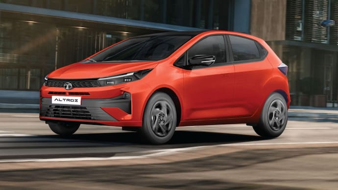 Tata Altroz CNG now comes with an AMT option. Tata Altroz