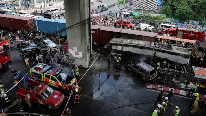 Reuters) Thailand train wreckage