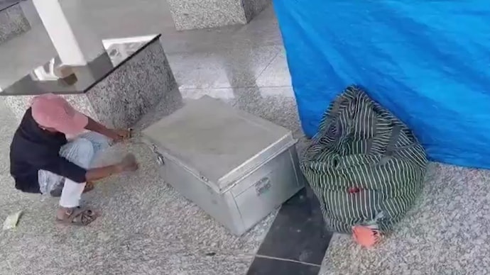 The mutilated body of the girl was placed inside a tin box and abandoned in a sleeper coach of a train.