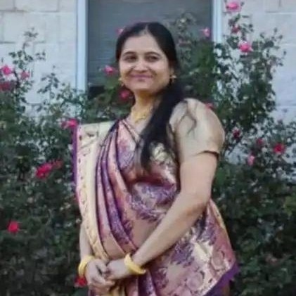Caught on camera: Indian woman shot dead during robbery bid at US supermarket