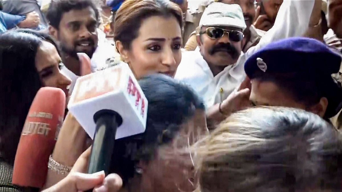 Actor Trisha mobbed after Vijay's swearing-in ceremony in Chennai. Watch