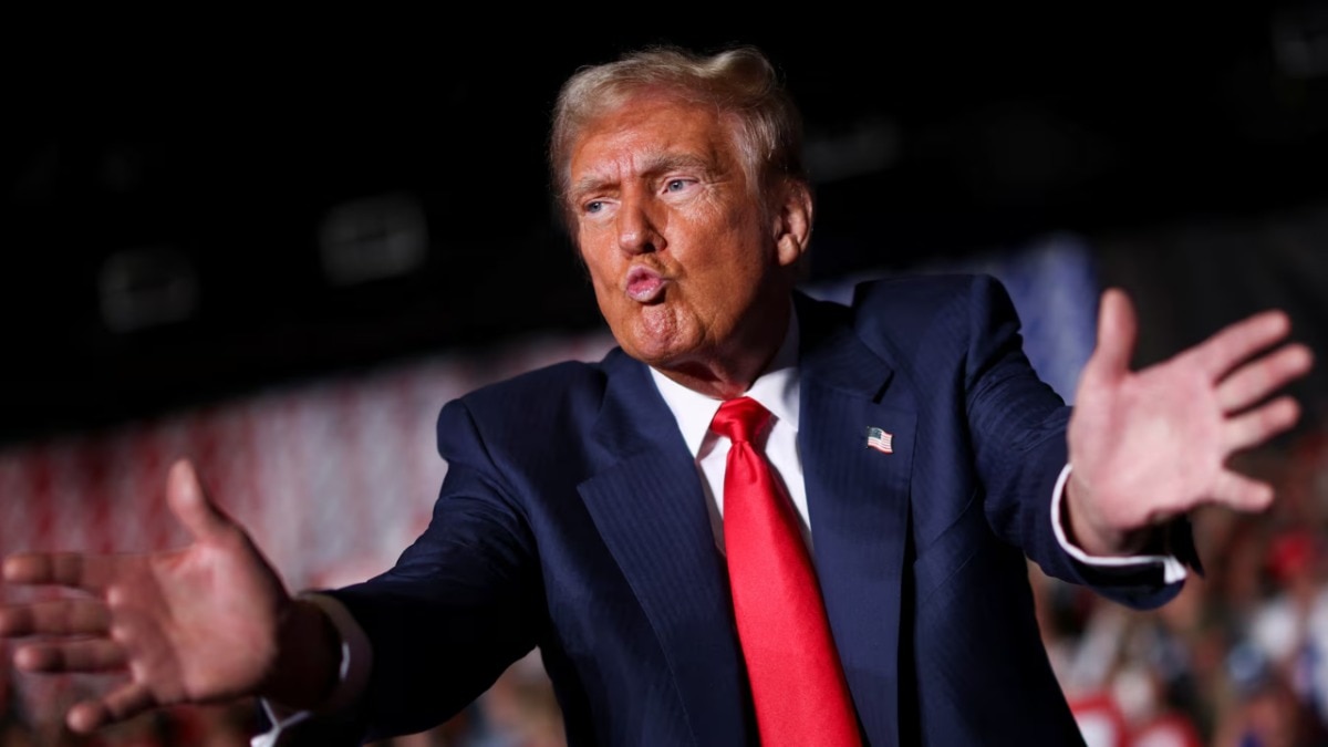 Bing, bing, gone: Trump targets Iran, Democrats in series of bizarre posts