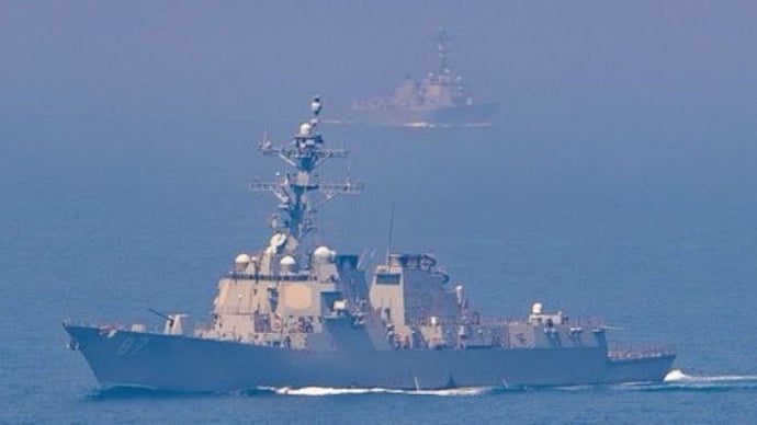 Iranian and US forces were involved in sporadic clashes in the Strait of Hormuz on Friday US-Iran clash in Hormuz