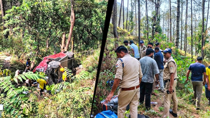 The rescue operations were challenging due to the depth of the ravine. (Photo: India Today) uttarakhand nainital bhawali pilgrims car plunge killed